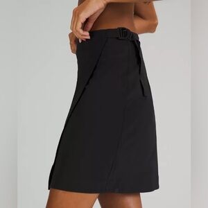 Lululemon wrap skirt size 6